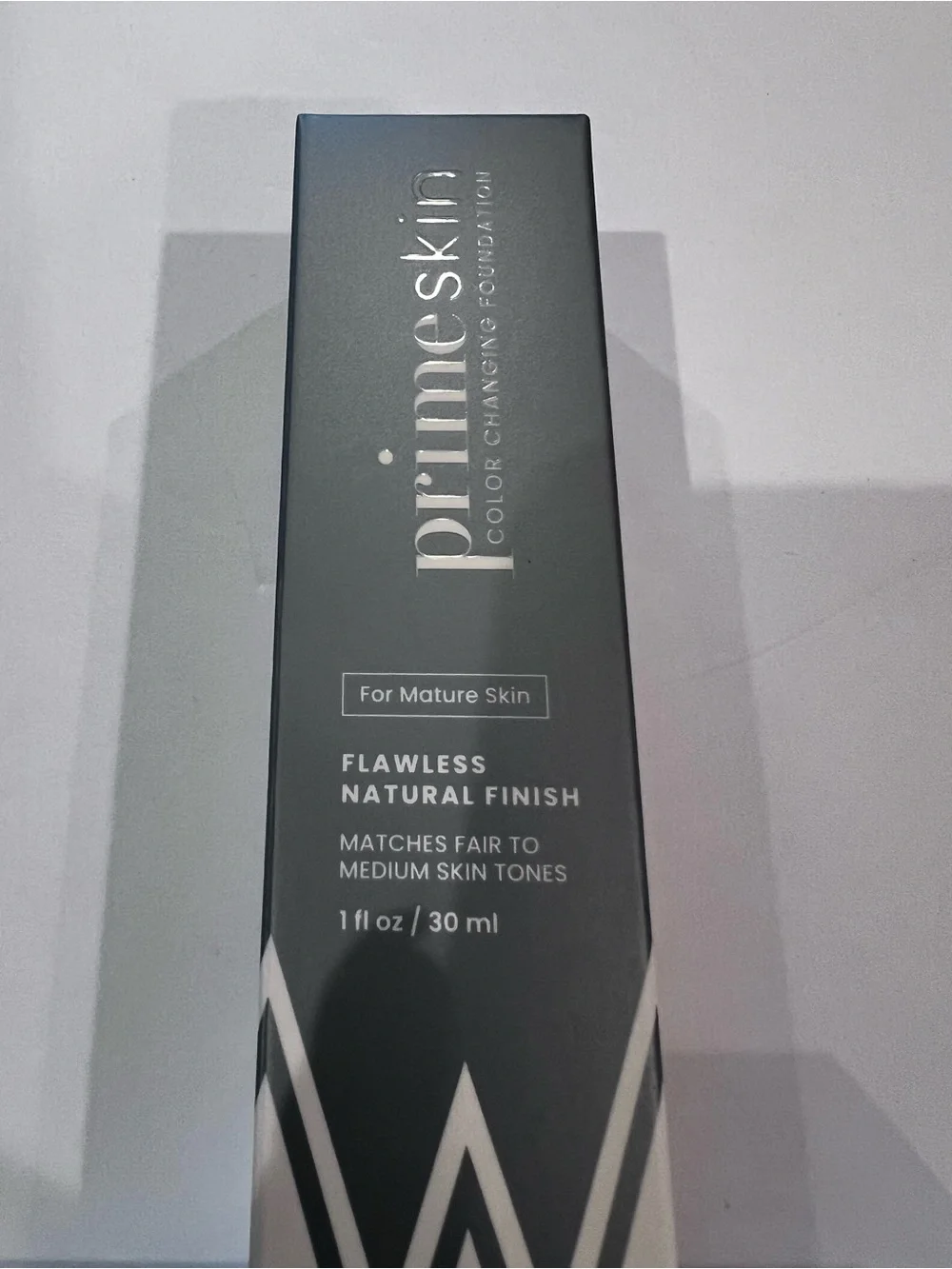 Prime Prometics Color Changing Foundation & Brush - Light - Med Coverage 1 fl oz